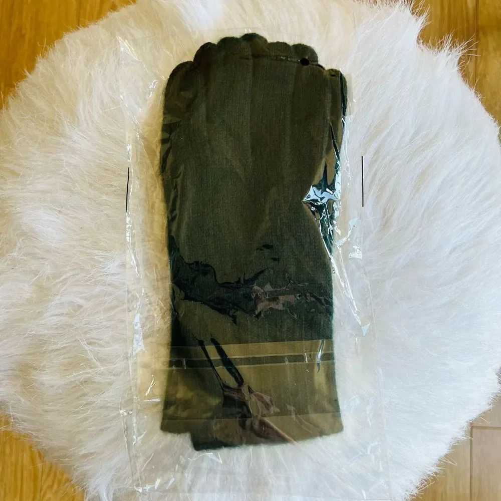 AMICALE Cashmere Touch Screen Tech Knit Gloves, Luxurious, 100%, Dark Green, NWT